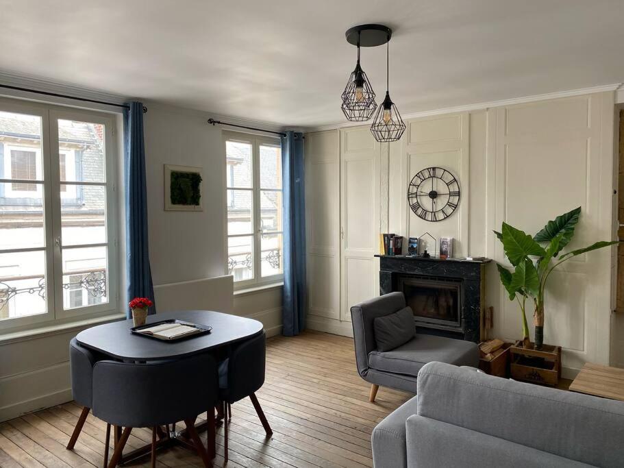 Appartement De Charme En Hyper-Centre Charleville-Mézières Eksteriør bilde