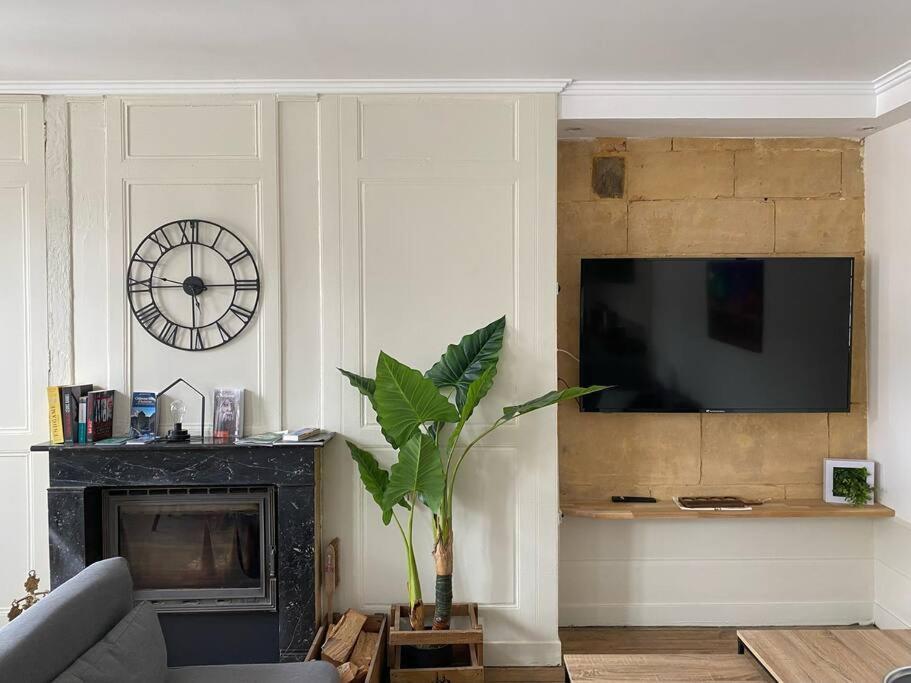 Appartement De Charme En Hyper-Centre Charleville-Mézières Eksteriør bilde