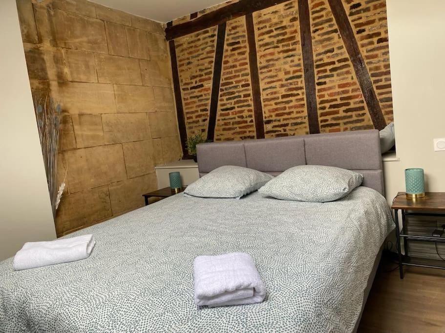 Appartement De Charme En Hyper-Centre Charleville-Mézières Eksteriør bilde
